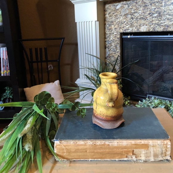 Vintage Signed Pottery - Picture 4 of 9